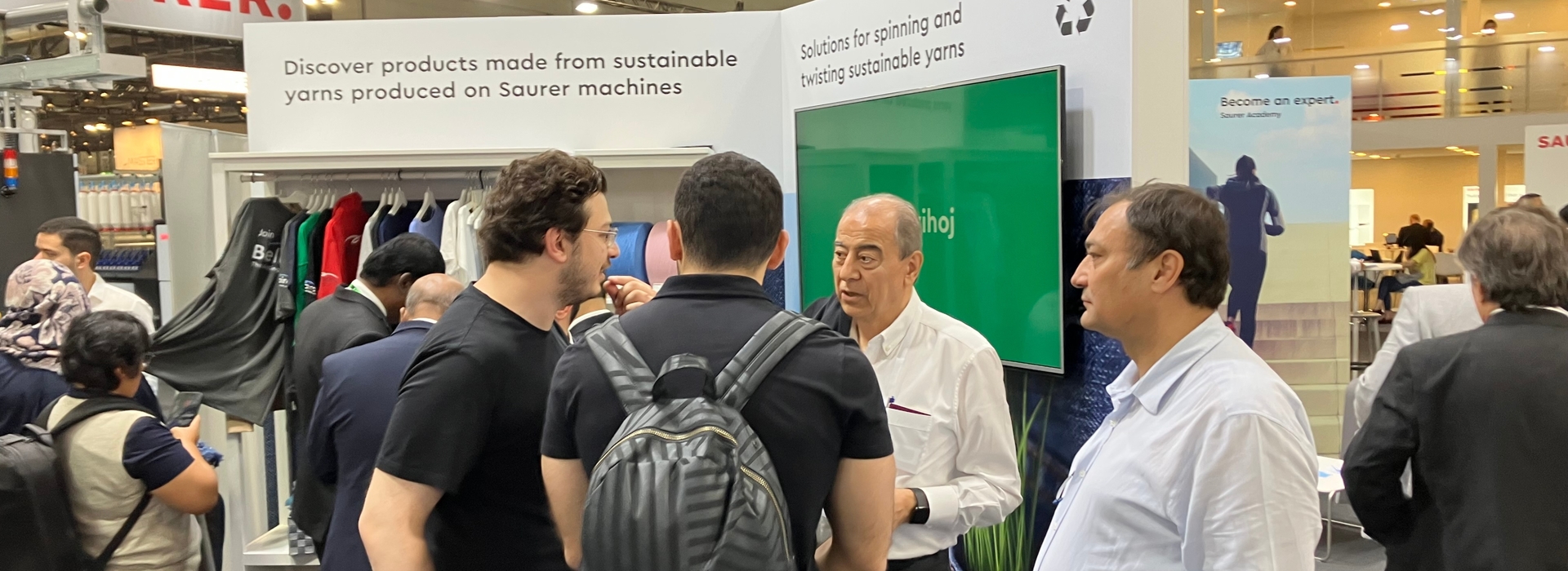 06 Sustainable yarn display