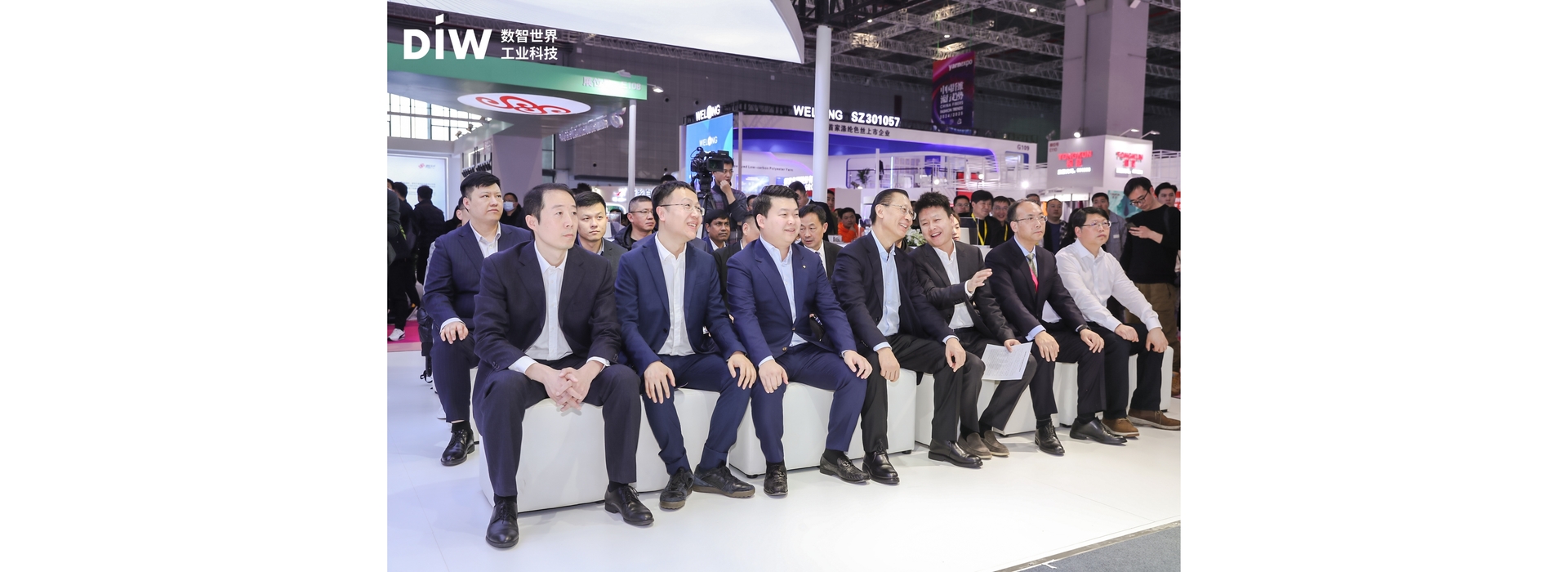 DIW signing ceremony booth